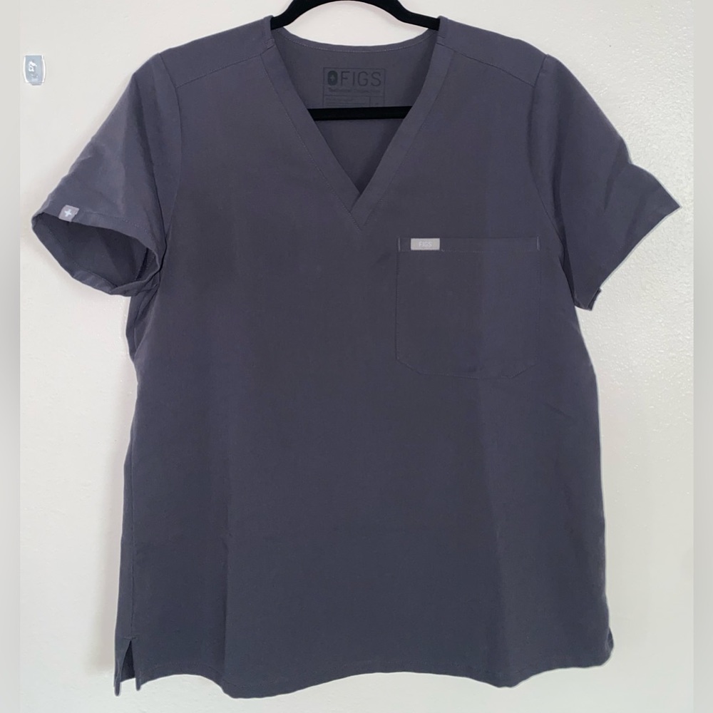 FIGS Women’s Technical Collection Scrub Top